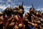 DIAPORAMA - Des indigènes manifestent en habits traditionnels à Brasilia