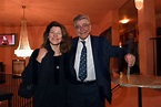 Dr Thomas Goppel mit Ehefrau Premiere Was dem einen recht ist Komoedie ...