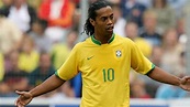 Ronaldinho the team player - Eurosport