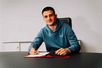 Simon Simoni wird ein Adlerträger - Eintracht Frankfurt EintrachtTV