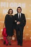 Raphael y su esposa posan en la alfombra roja de la premiere 'Mi gran ...