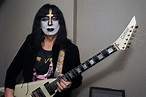 Vinnie Vincent announced a new singer in one week and can - Afpkudos