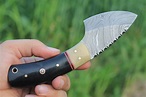 How to Use a Hunting Knife (In a Fast and Clean Way)