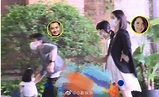 【李亞男強大基因】兩歲大囡身高已到爸爸腰 王祖藍反擊：長得像我！ - 香港新浪