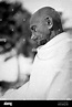 Mahatma Gandhi rezando, reunión de oración, India, Asia, 1940, antiguo ...