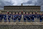 Gli allievi della scuola militare Nunziatella a Napoli - Primopiano ...