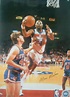 NBA子彈隊80年代中鋒Moses Malone 摩斯馬龍絕版印刷簽名海報 | Yahoo奇摩拍賣