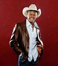 Country singer Neal McCoy's tour bus goes up in flames, no one injured