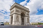 Verhüllung des Triumphbogens durch Christo in Paris | Touristen in Paris
