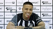 Carlos Alberto é apresentado pelo Botafogo: “Venho para somar”