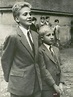 El Rey Juan Carlos y el Infante Alfonso en 1951 - La Familia Real ...