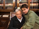 FOTO: AMLO recibe visita de su hijo menor en el Palacio Nacional – N+