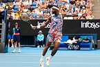 Australian Open 2023: Frances Tiafoe e l'outfit multicolor