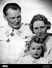 Hermann Goering mit Frau Emmy und seiner Tochter Edda, 1940 ...