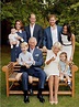 Família real divulga fotos oficiais em comemoração ao aniversário de 70 ...