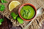 Pesto alla menta: il condimento fresco da provare quest'estate - Melarossa