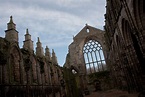 Ruinas de la Abadía de Holyrood, Edimburgo, Escocia – El perro viajante