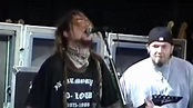 See SOULFLY play fiery "Bleed" with LIMP BIZKIT's Fred Durst at Ozzfest ...