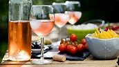 Summer Wines: What to Drink This Season - porto-vino.com