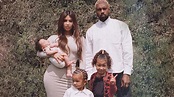 El primer retrato de Kim Kardashian con su esposo y sus tres hijos ...
