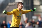 Con 45 años, Van der Sar regresó al fútbol y atajó un penal