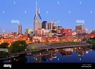 Skyline von Cumberland River und Nashville, Tennessee, Vereinigte ...