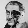 Man Ray (Emmanuel Radnitzky): Biografía, fotos y arte - Fototrending.com