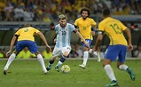 Brasil gana 3-0 clásico ante Argentina y afianza el liderato