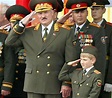G1 - Aos 11, ‘herdeiro’ de líder de Belarus vira celebridade com ...