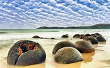 Koekohe Beach / South Island / New Zealand // World Beach Guide