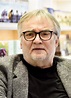 Jerzy Pilch nie żyje. Słynny polski pisarz miał 67 lat - ELLE.pl