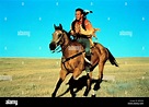 KEVIN COSTNER A CABALLO Bailando con lobos (1990 Fotografía de stock ...