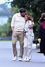 Jennifer Lopez y Ben Affleck recuperan otro símbolo años 90: vestir ...
