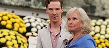 WATCH: Benedict Cumberbatch and His Mum at the Chelsea Flower Show ...