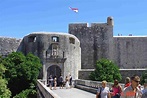 Dubrovnik - Pile Gate: NEN Gallery