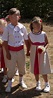 Cortège d'enfants d'honneur de Maylis: sable et rouge