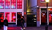 Amsterdam Red Light District: What's It Like (Facts & Tips)
