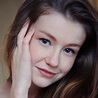 Emily Bloom (Model) Age, Birthday, Birthplace, Bio, Facts, Family ...