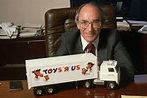 Toys 'R' Us Founder Charles Lazarus Dies at 94 - Bloomberg