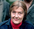 Dian Fossey Biography - Facts, Childhood, Family Life & Achievements of ...