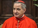 Cardinal Becciu: nessuna autorità può interrompere una Messa