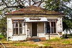 What You Need to Know About a Condemned House — RISMedia