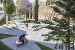 Zaha Hadid Architects crea la plaza Eleftheria, un parque con espíritu ...