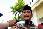 Jimly Asshiddiqie, Putra Palembang Pendiri dan Ketua MK Perta - GenPI ...