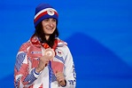 Martina Sáblíková s bronzovou medailí za třetí místo v závodě ...