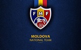 Equipo nacional de fútbol de moldavia textura de cuero, escudo de armas ...