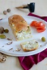 Herzhafter Kuchen mit Oliven und Ziegenkäse | Französisch Kochen by ...