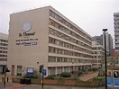 File:St Thomas Hospital - SB.jpg - Wikimedia Commons