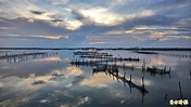 台南北門井仔腳天空熱鬧 潟湖夕照雲彩美極了 - 生活 - 自由時報電子報