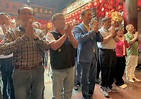郭台銘參訪雲林 張榮味、張嘉郡父女陪同拜媽祖 | 政治 | 中央社 CNA